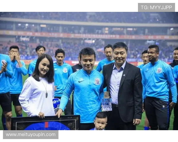 申花憾平失争冠先机,老将垂首映落寞 申花憾平失争冠先机,老将垂首映落寞